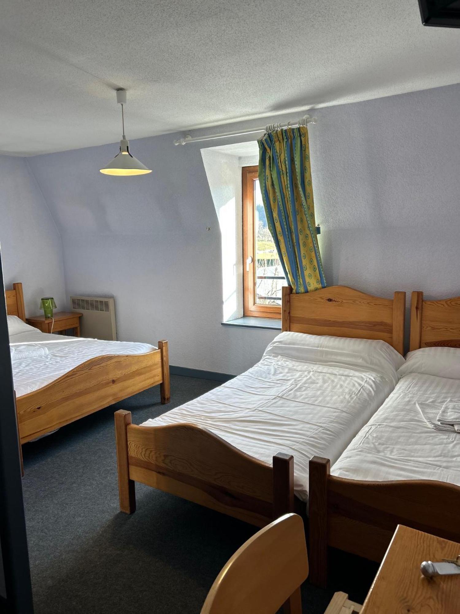 Aux Globe-Trotters Hotel Murat  Ngoại thất bức ảnh