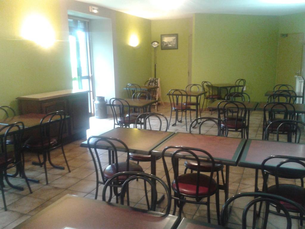Aux Globe-Trotters Hotel Murat  Ngoại thất bức ảnh