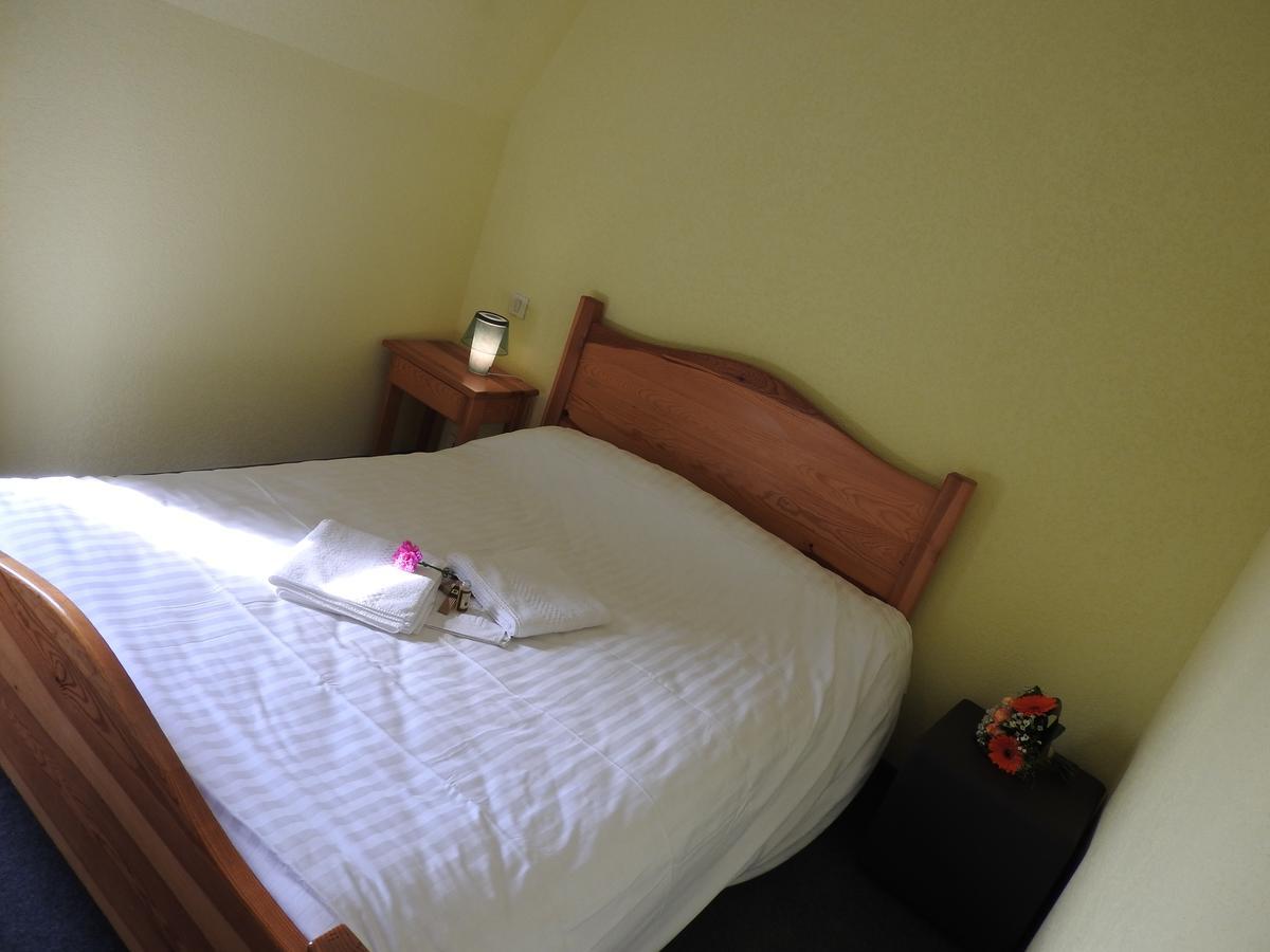Aux Globe-Trotters Hotel Murat  Ngoại thất bức ảnh